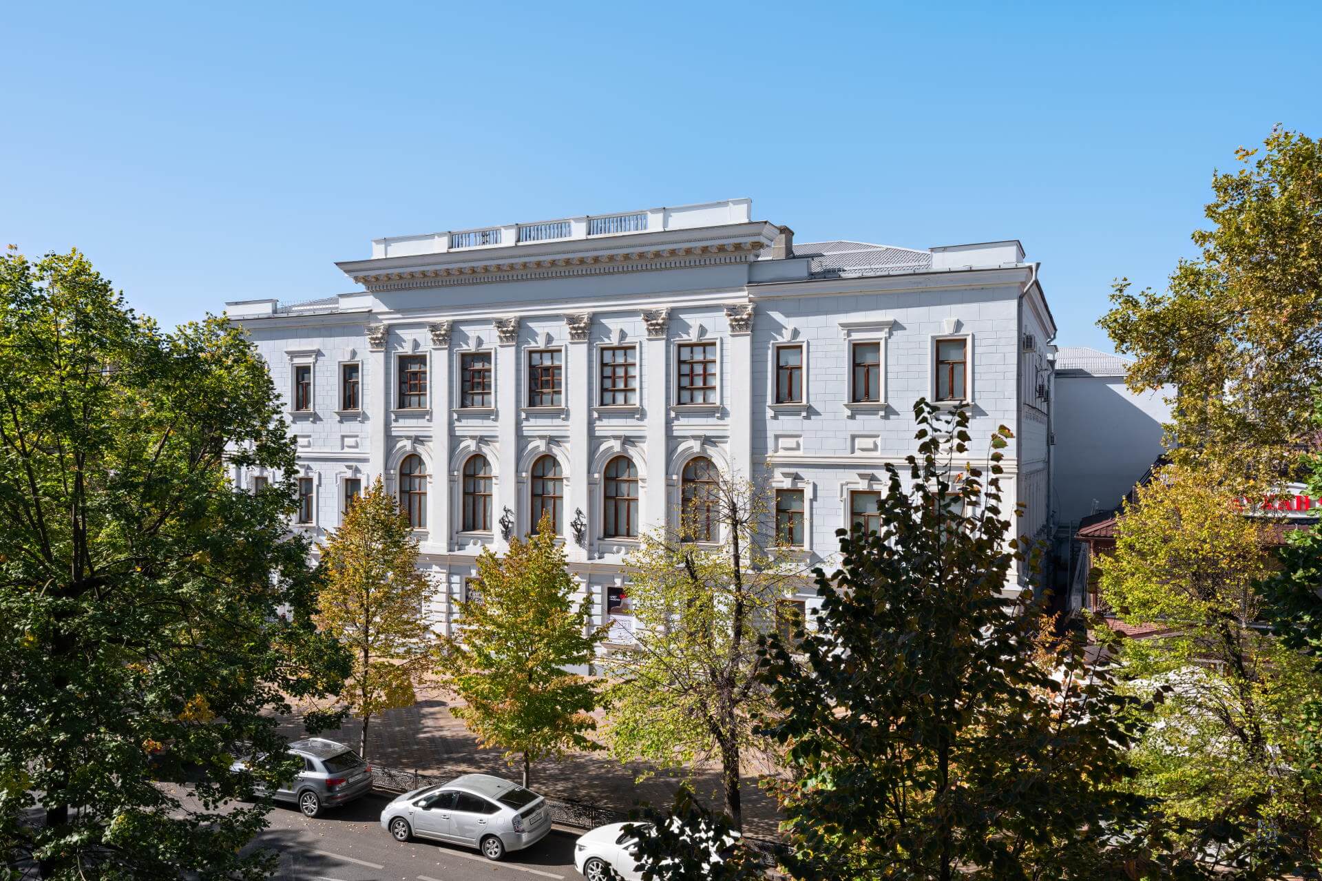 Модель в шубе